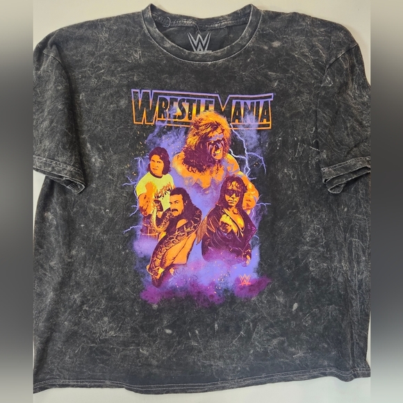 Wrestlemania T-Shirt Mens Cropped Medium WWE Distressed Faded Retro 80s Sport - Picture 1 of 5